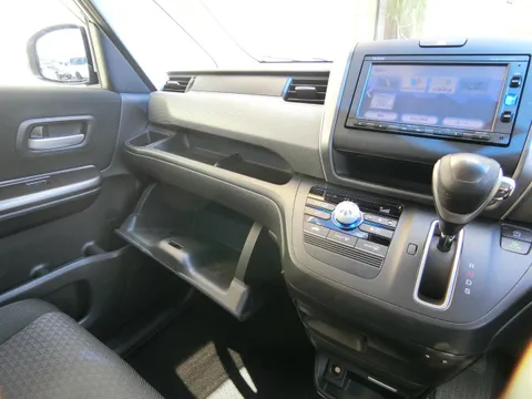Honda Freed Plus