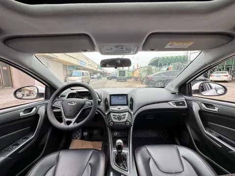 Chery Arrizo 5