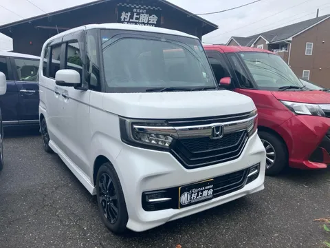 Honda N-BOX Custom