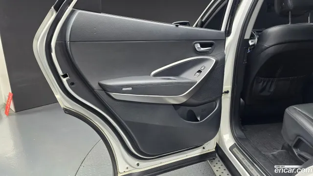 Hyundai Grand Santa Fe (Maxcruz)