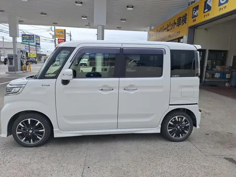 Suzuki Spacia Custom