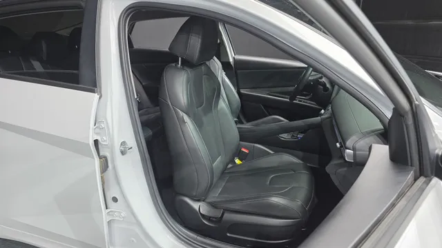 Hyundai Elantra (Avante)