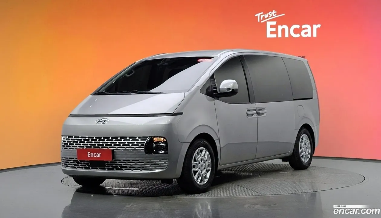 Hyundai Staria
