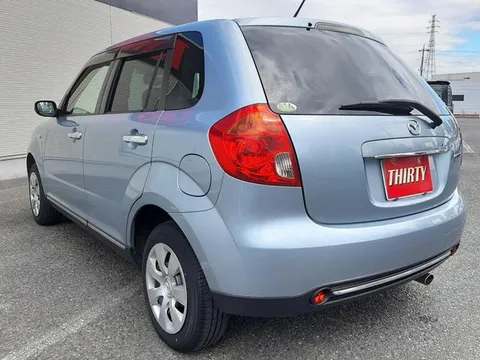Mazda Verisa