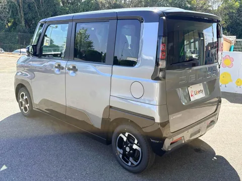 Mitsubishi Delica Mini