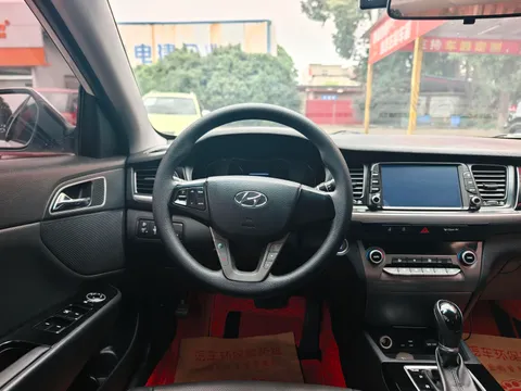 Hyundai Mistra