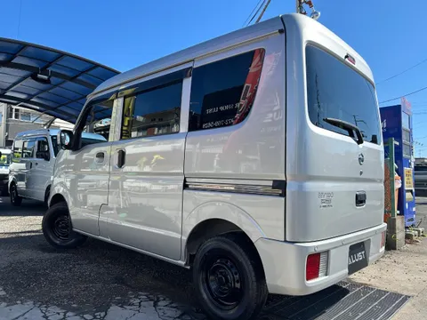 Nissan Clipper