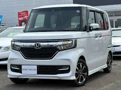 Honda N-BOX Custom