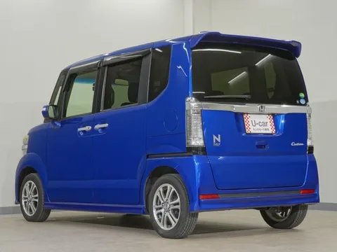 Honda N-BOX Custom