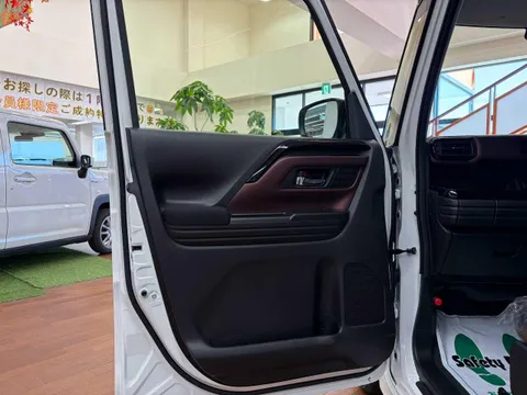 Suzuki Spacia Custom
