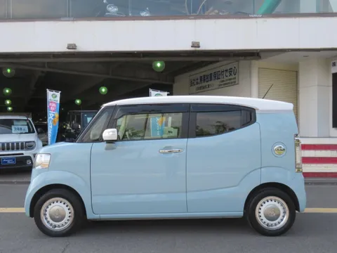 Honda N-BOX Slash