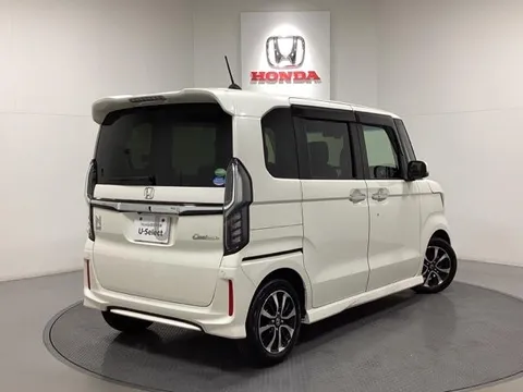 Honda N-BOX Custom