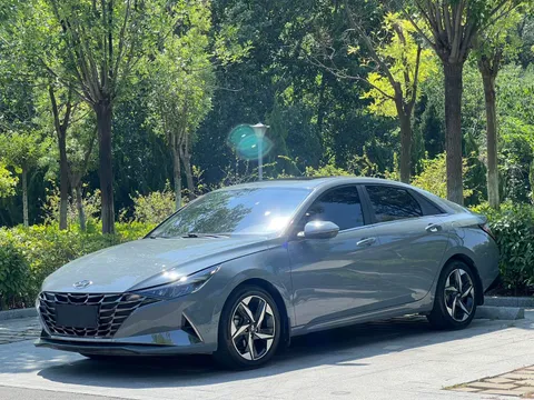 Hyundai Elantra (Avante)