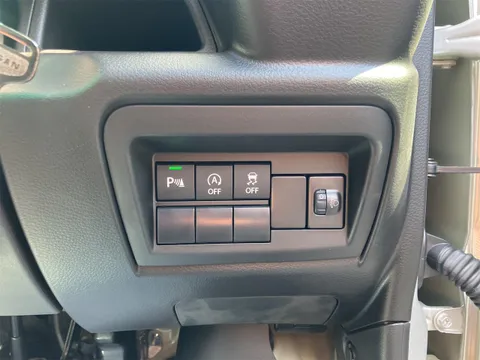 Nissan Clipper Van