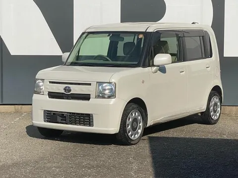 Toyota Pixis Space
