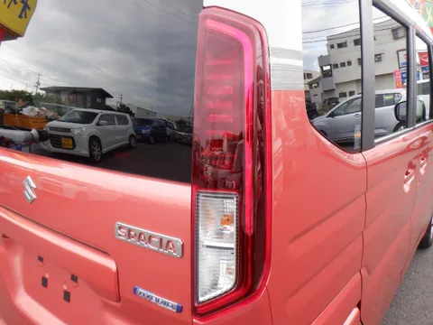 Suzuki Spacia