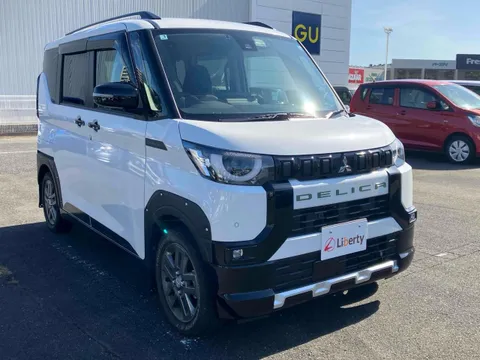 Mitsubishi Delica Mini