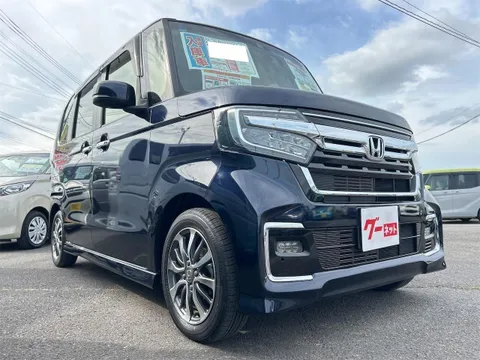 Honda N-BOX Custom