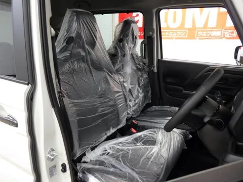 Suzuki Spacia Gear