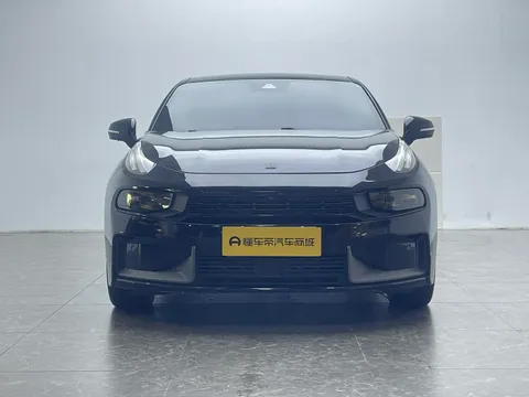 Lynk & Co 03