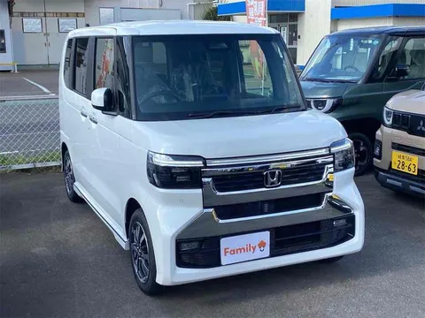 Honda N-BOX Custom