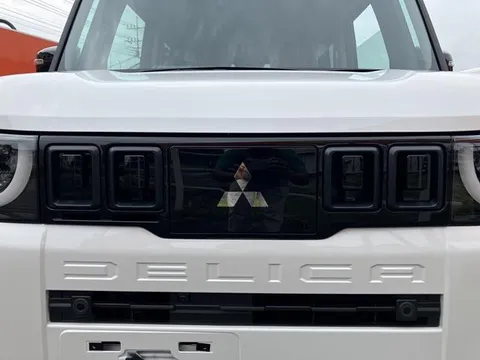 Mitsubishi Delica Mini