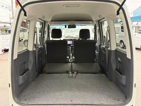 Toyota Pixis Van