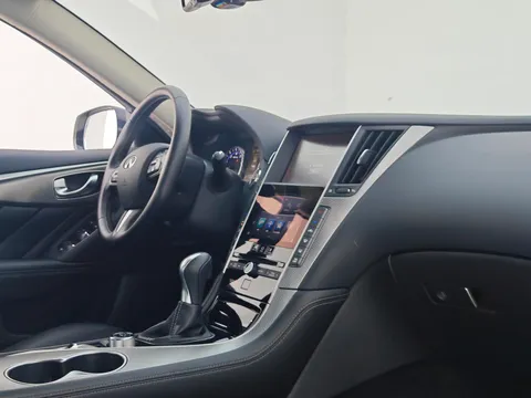 Infiniti Q50L