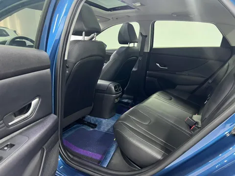 Hyundai Elantra (Avante)