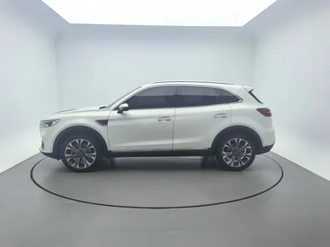 Hongqi HS5