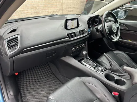 Mazda Axela Sport