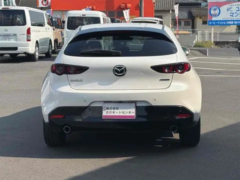 Mazda MAZDA3 Fastback