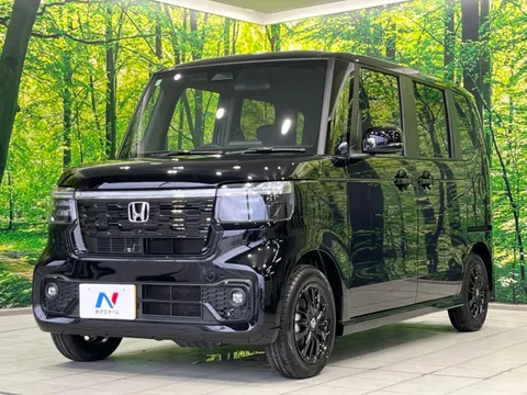 Honda N-BOX Custom