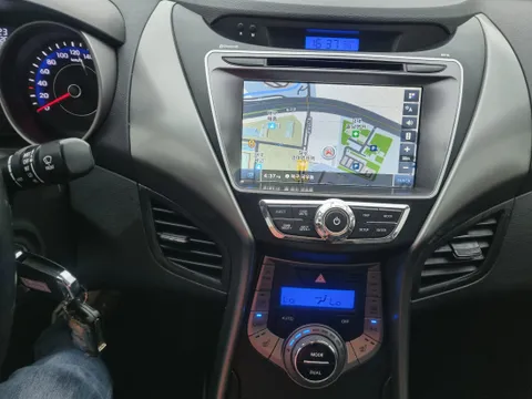 Hyundai Elantra (Avante)