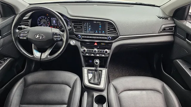 Hyundai Elantra (Avante)