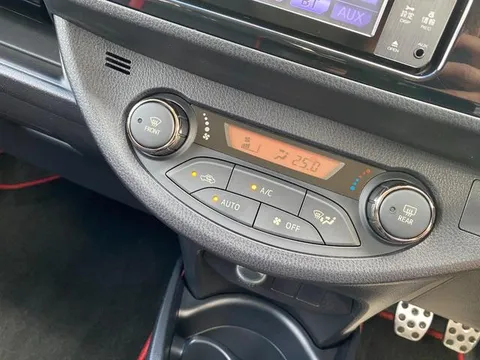 Toyota Yaris (Vitz)