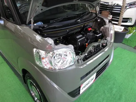 Honda N-BOX Slash