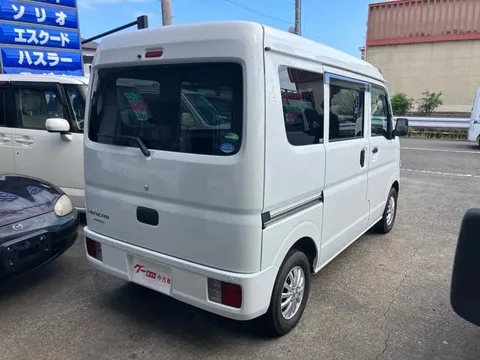 Mitsubishi Minicab Van