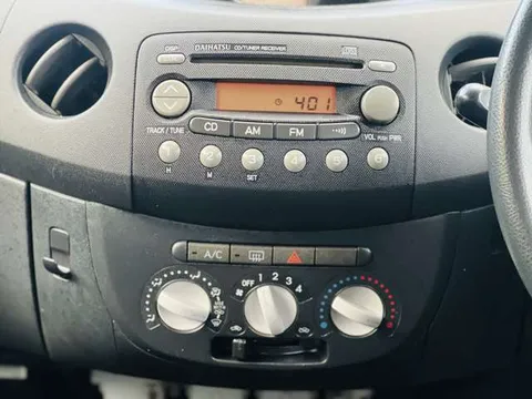 Daihatsu Esse