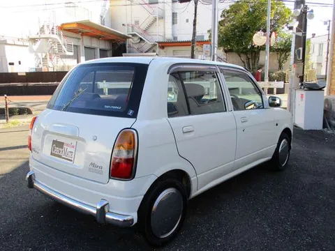 Daihatsu Mira Gino