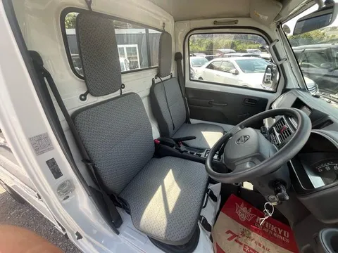 Nissan Clipper Truck