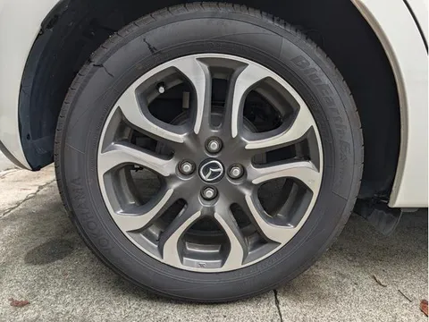 Mazda Mazda2 (Demio)