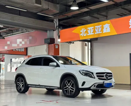 Mercedes-Benz Mercedes-Benz GLA