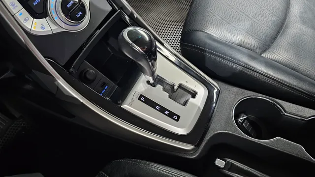 Hyundai Elantra (Avante)