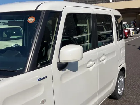 Suzuki Spacia