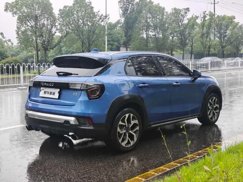 Lynk & Co Lynk & Co 02