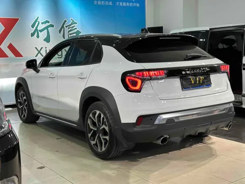 Lynk & Co Lynk & Co 02