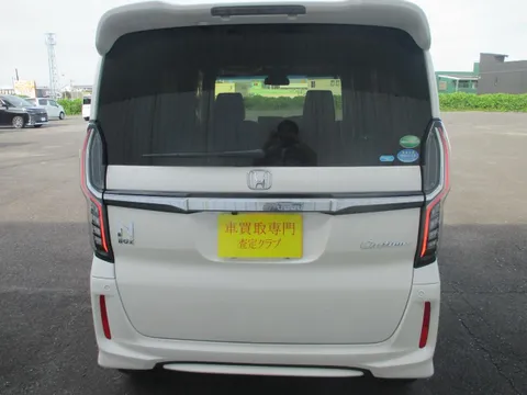 Honda N-BOX Custom