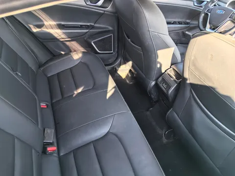 Geely Emgrand GL