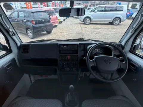Nissan Clipper Truck